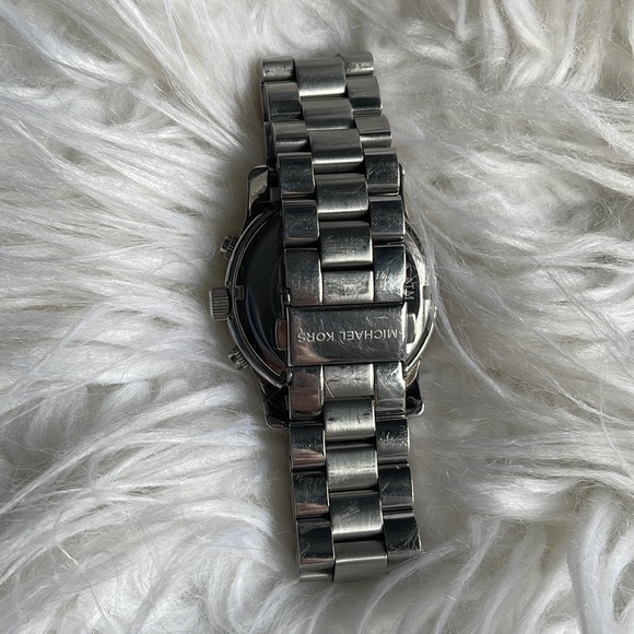 Silver Michael Kors watch 8/10 - Picture 2 of 5